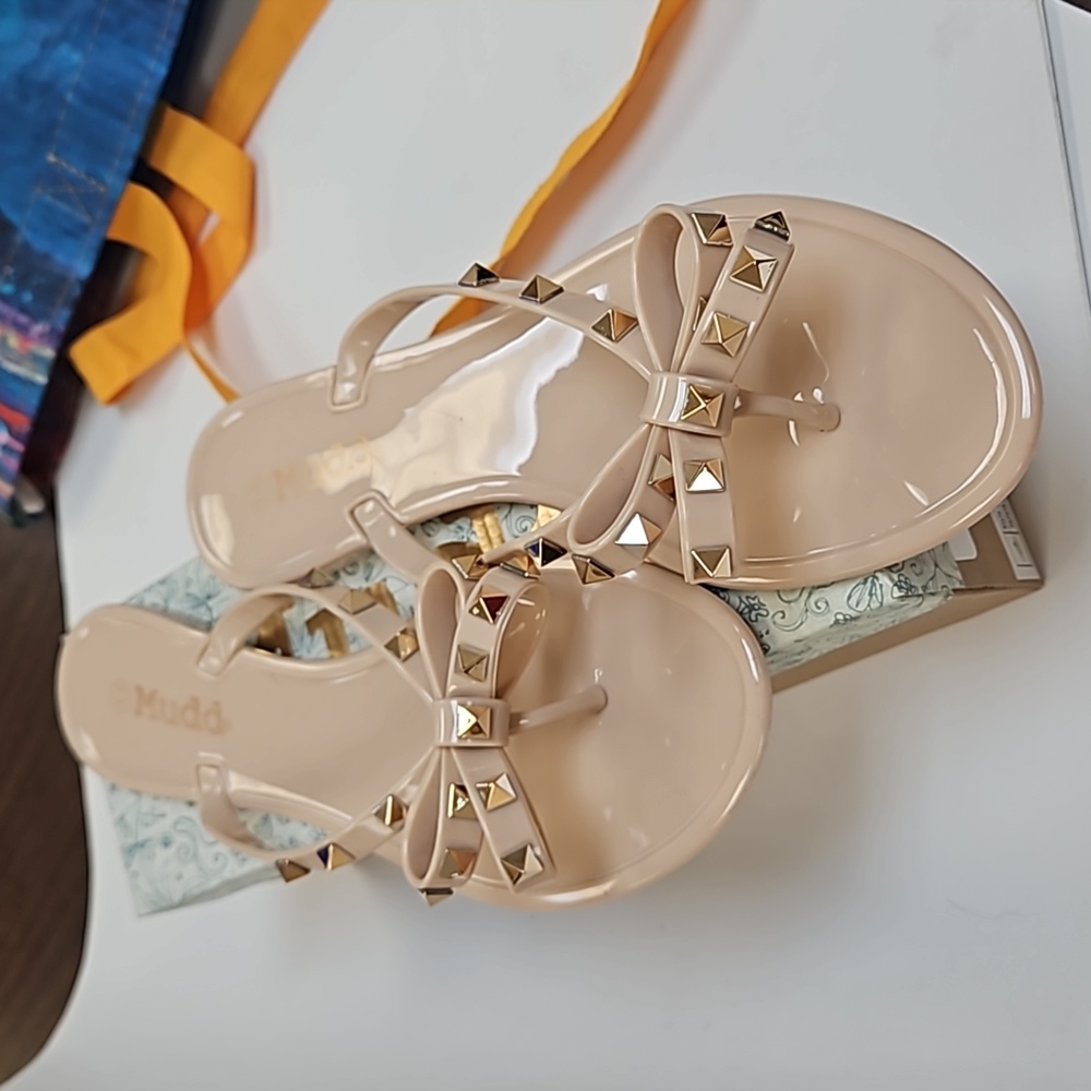 NIB Mudd sandals, size 8.5, blush color